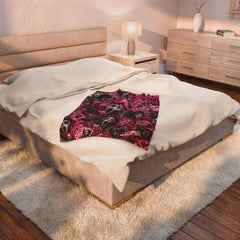 “Scream Queen” Velveteen Plush Blanket