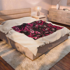“Scream Queen” V2 Velveteen Plush Blanket