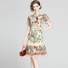 Short-sleeved mesh ruffle dress