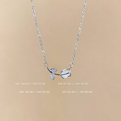Titanium steel pearl clavicle necklace