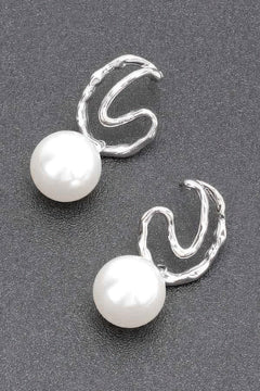 Faux Pearl Metal Earring